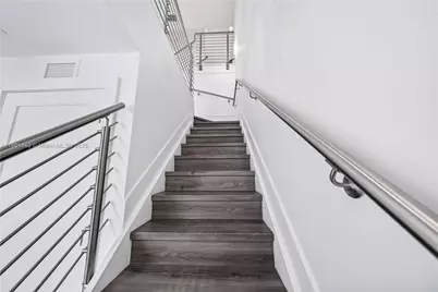 9153 NW 33rd St, Doral, FL 33172 - Photo 7