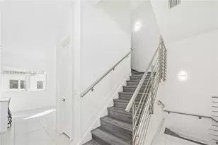 9153 NW 33rd St, Doral, FL 33172 - Photo 15