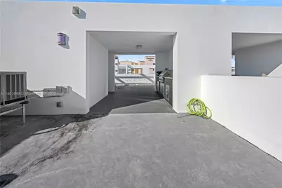 9153 NW 33rd St, Doral, FL 33172 - Photo 31