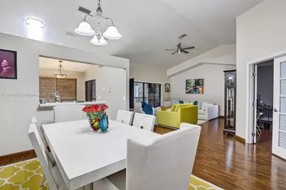 1002 NW 105th Ave #D-121, Plantation, FL 33322 - Photo 7