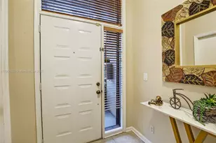 1002 NW 105th Ave, Plantation, FL 33322 - Photo 5