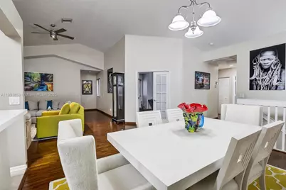 1002 NW 105th Ave #D-121, Plantation, FL 33322 - Photo 9