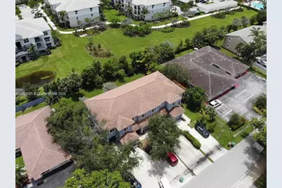 8706 NW 38th Dr, Coral Springs, FL 33065 - Photo 3