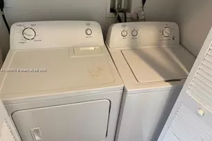 8706 NW 38th Dr, Coral Springs, FL 33065 - Photo 15