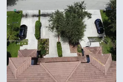 8706 NW 38th Dr, Coral Springs, FL 33065 - Photo 7