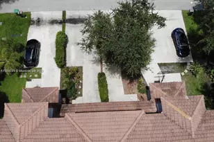 8706 NW 38th Dr, Coral Springs, FL 33065 - Photo 7