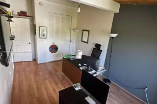 19416 NE 26th Ave, Miami, FL 33180 - Photo 9