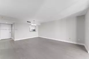 8045 SW 107th Ave, Miami, FL 33173 - Photo 9