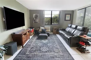 6190 Woodlands Blvd, Tamarac, FL 33319 - Photo 5