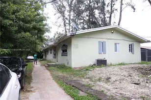 11735 NW 22nd Ct, Miami, FL 33167 - Photo 9