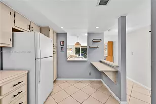 3001 W Rolling Hills Cir, Davie, FL 33328 - Photo 3