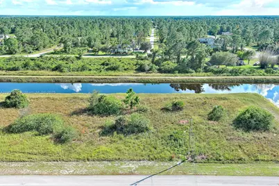 1134 Hudson St E, Lehigh Acres, FL 33974 - Photo 5