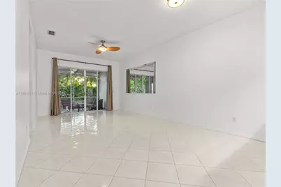 10168 Lombardy Dr, Tamarac, FL 33321 - Photo 5