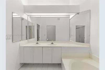 10168 Lombardy Dr, Tamarac, FL 33321 - Photo 17