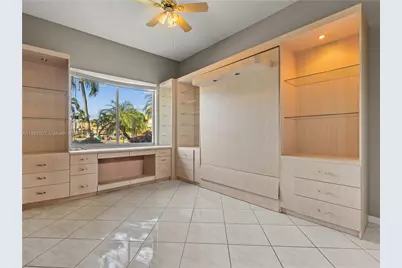 10168 Lombardy Dr, Tamarac, FL 33321 - Photo 9