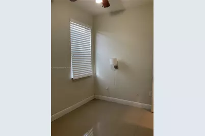 798 NE 43 St, Oakland Park, FL 33334 - Photo 29