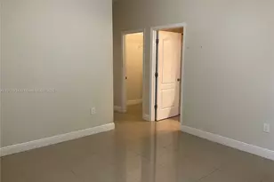 798 NE 43 St, Oakland Park, FL 33334 - Photo 19