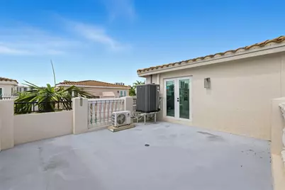 623 NE 11th Ave, Fort Lauderdale, FL 33304 - Photo 45