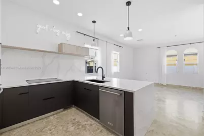 623 NE 11th Ave, Fort Lauderdale, FL 33304 - Photo 15