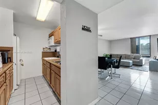 10500 SW 108th Ave, Miami, FL 33176 - Photo 3