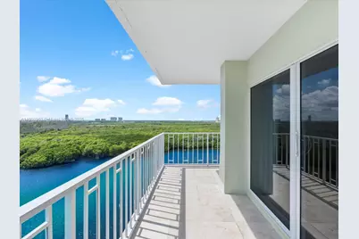 500 Bayview Dr #1722, Sunny Isles Beach, FL 33160 - Photo 13
