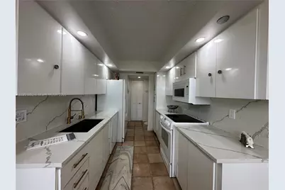 1200 Saint Charles Pl #618, Pembroke Pines, FL 33026 - Photo 5