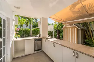 140 N Hibiscus Dr, Miami Beach, FL 33139 - Photo 35