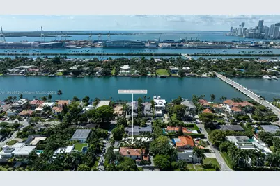 140 N Hibiscus Dr, Miami Beach, FL 33139 - Photo 41