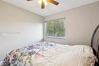 20888 NW 1st St, Pembroke Pines, FL 33029 - Photo 25