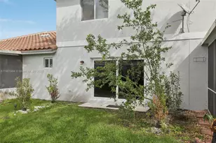 20888 NW 1st St, Pembroke Pines, FL 33029 - Photo 37