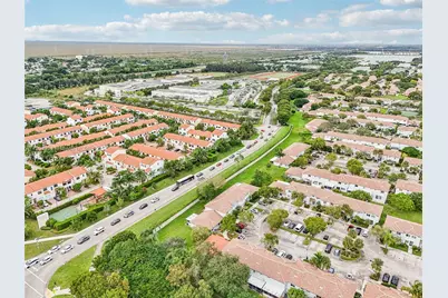 20888 NW 1st St, Pembroke Pines, FL 33029 - Photo 55