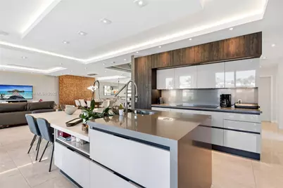 11325 NW 66th St, Doral, FL 33178 - Photo 19