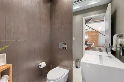 11325 NW 66th St, Doral, FL 33178 - Photo 31