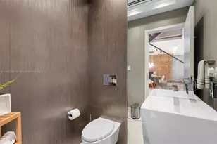 11325 NW 66th St, Doral, FL 33178 - Photo 31