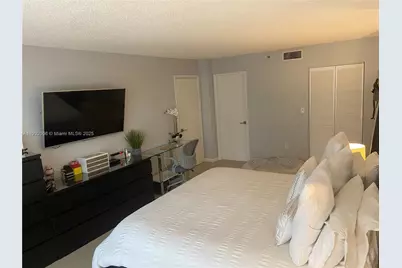 540 Brickell Key Dr #711, Miami, FL 33131 - Photo 19