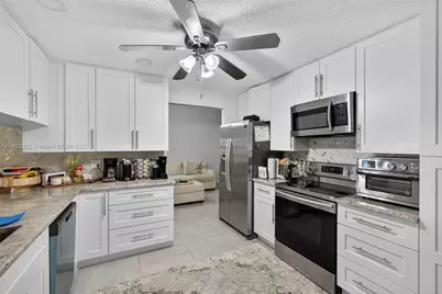 100 Miramar Ave, Royal Palm Beach, FL 33411 - Photo 11