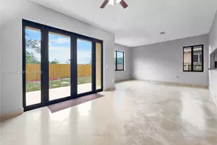 1736 NE 9th Dr, Homestead, FL 33033 - Photo 5