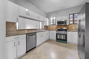 1736 NE 9th Dr, Homestead, FL 33033 - Photo 3