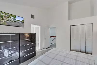 2334 SW 82nd Ter, North Lauderdale, FL 33068 - Photo 27