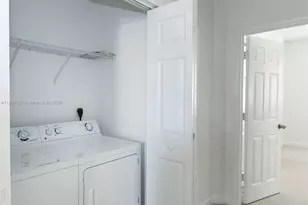 1027 NE 207th St, Miami, FL 33179 - Photo 11