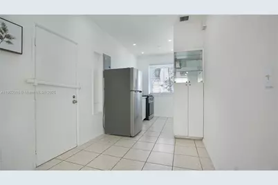 825 Jefferson Ave #4, Miami Beach, FL 33139 - Photo 9