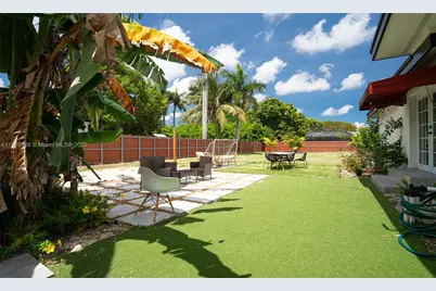 13751 NE 1st Ave, Miami, FL 33161 - Photo 43
