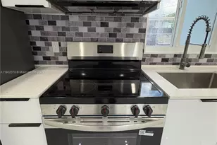 10020 SW 171st St, Miami, FL 33157 - Photo 5