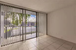 8821 W Flagler St, Miami, FL 33174 - Photo 15