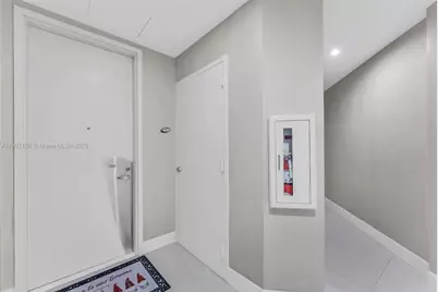 18101 Collins Ave #708, Sunny Isles Beach, FL 33160 - Photo 7