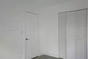 323 Washington Ave, Miami Beach, FL 33139 - Photo 7