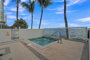 665 NE 25th St, Miami, FL 33137 - Photo 17