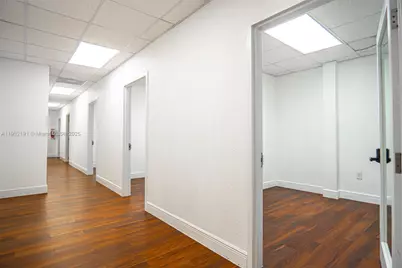 3401 NW 7th St, Miami, FL 33125 - Photo 7