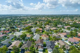 862 SW 176th Ave, Pembroke Pines, FL 33029 - Photo 51