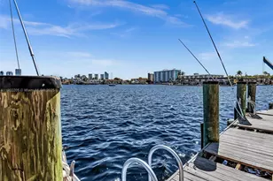 16570 NE 26th Ave, North Miami Beach, FL 33160 - Photo 43